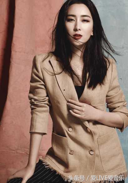 明星马苏的丝袜,马苏演绎时尚与性感并存