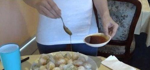 看主播吃饺子蘸料,舌尖上的美食对决